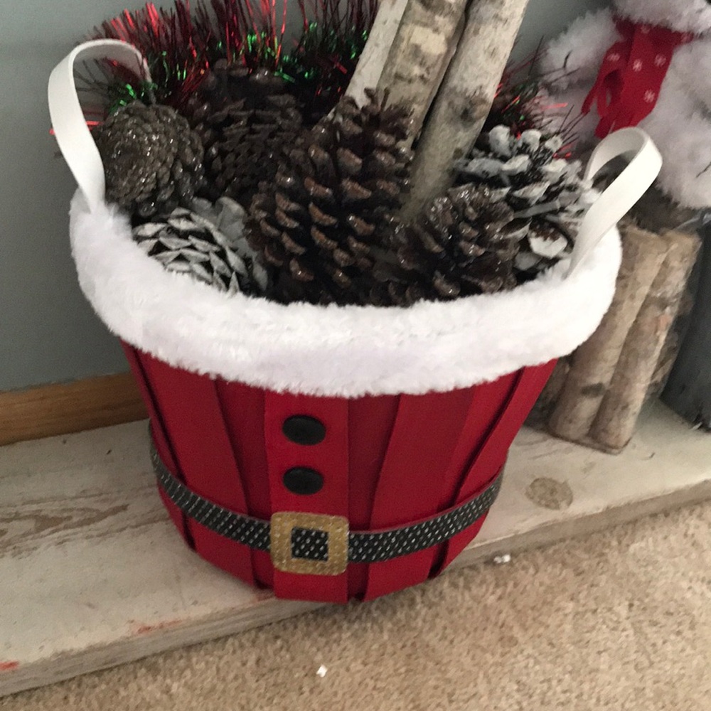 Santa style bucket